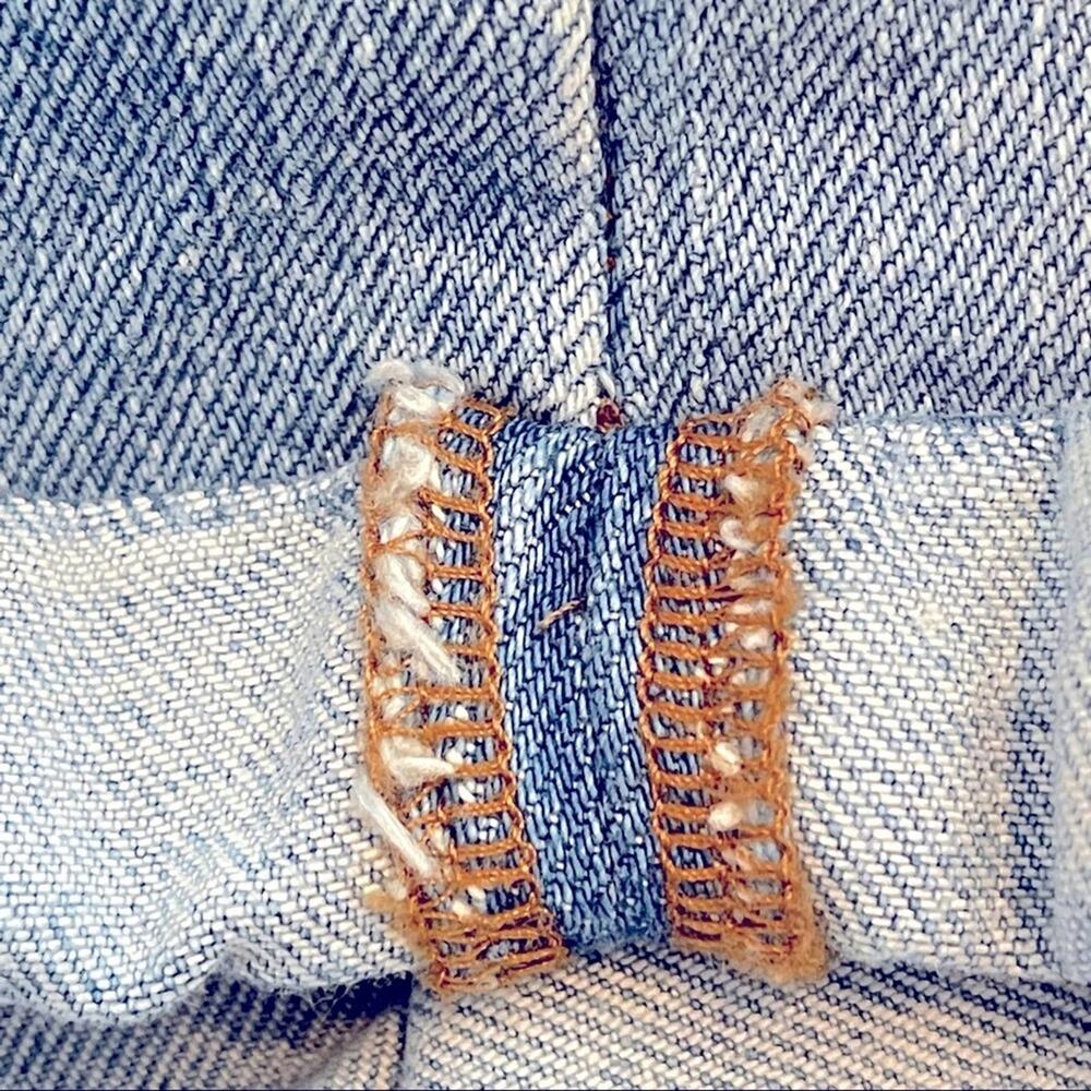 Cheap Monday Light Wash Distressed Donna Short Air Blue Wash Size 26 NWT - Picture 5 of 13